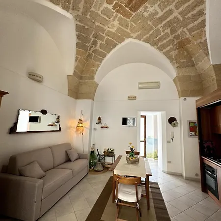 Artas La Tua Casa Indipendente A 4* Lecce